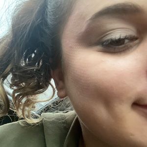 Meet your Posher, Sara